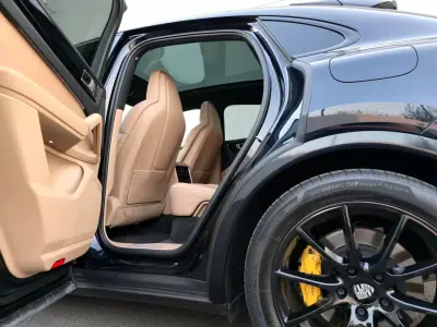Porsche Cayenne Coupé 2021 - 89900 EUR, 57000 km - AUTO.MOTO.pt - 57000km - foto 32 de 36