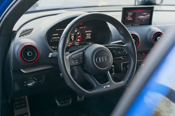 Audi S3 Limousine 2017 - 34990 EUR, 139000 km - AUTO.MOTO.pt - 139000km - foto 10 de 17