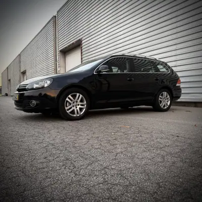 Volkswagen Golf Variant 2009 - 6500 EUR, 214000 km - AUTO.MOTO.pt - 214000km - foto 3 de 11