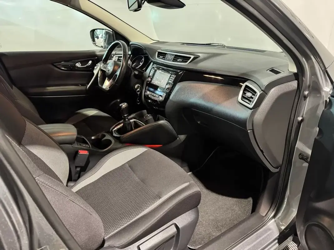 Nissan Qashqai 2019 - 18500 EUR, 131140 km - 131140km - foto 26 de 48