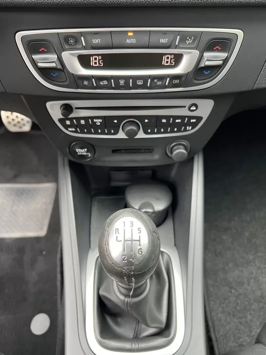 Renault Mégane Break 2011 - 7965 EUR, 260000 km - 260000km - foto 31 de 38