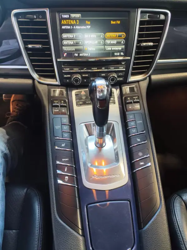 Porsche Panamera 2014 - 55000 EUR, 117234 km - AUTO.MOTO.pt - 117234km - foto 12 de 12