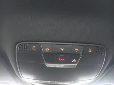 Mercedes-Benz C 220 2019 - 28300 EUR, 140000 km - AUTO.MOTO.pt - 140000km - foto 21 de 36