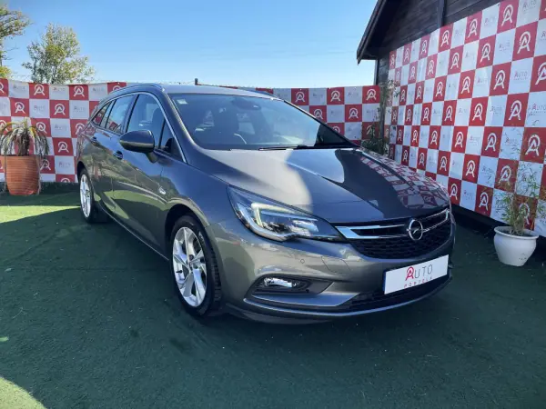 Opel Astra Sports Tourer 1.6 CDTi Innovation S/S 2019 Diesel — 176 540 km Opel Astra Sports Tourer 2019