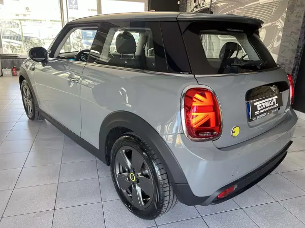 MINI Cooper S 2021 — foto 3 de 24
