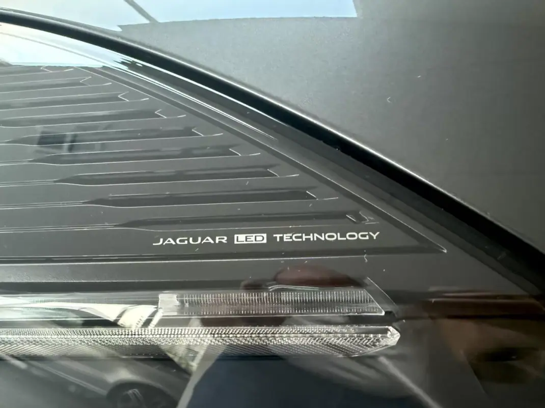 Jaguar F-Type 2018 - 46000 EUR, 64300 km - AUTO.MOTO.pt - 64300km - foto 10 de 135