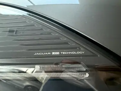 Jaguar F-Type 2018 - 46000 EUR, 64300 km - AUTO.MOTO.pt - 64300km - foto 10 de 135