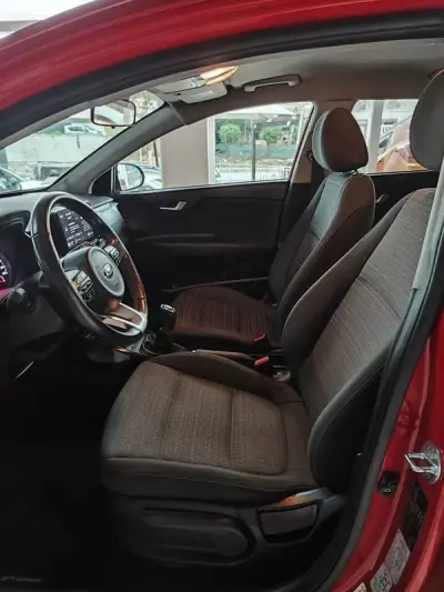 Kia Stonic 2021 - 14950 EUR, 29990 km - AUTO.MOTO.pt - 29990km - foto 13 de 33