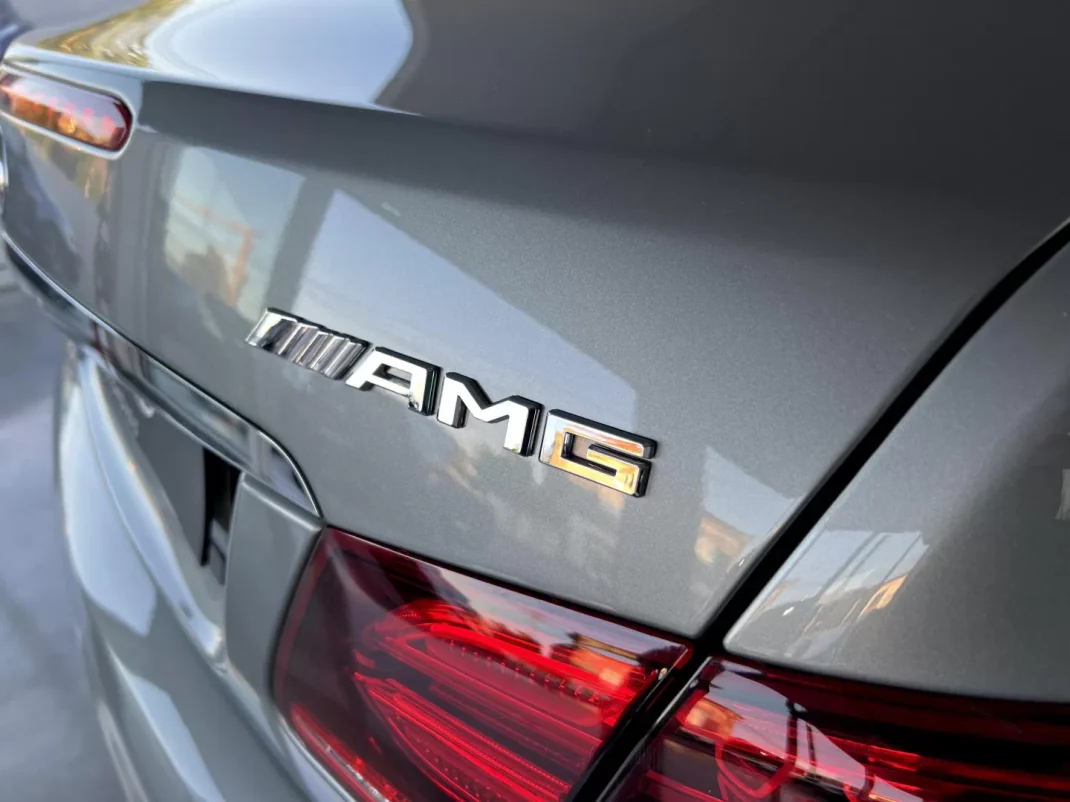 Mercedes-Benz E 220 2015 - 24999 EUR, 161900 km - AUTO.MOTO.pt - 161900km - foto 51 de 135