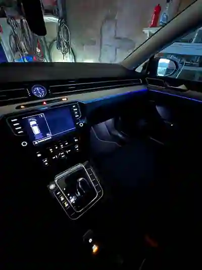 Volkswagen Passat Variant 2017 - 15900 EUR, 165000 km - AUTO.MOTO.pt - 165000km - foto 4 de 8