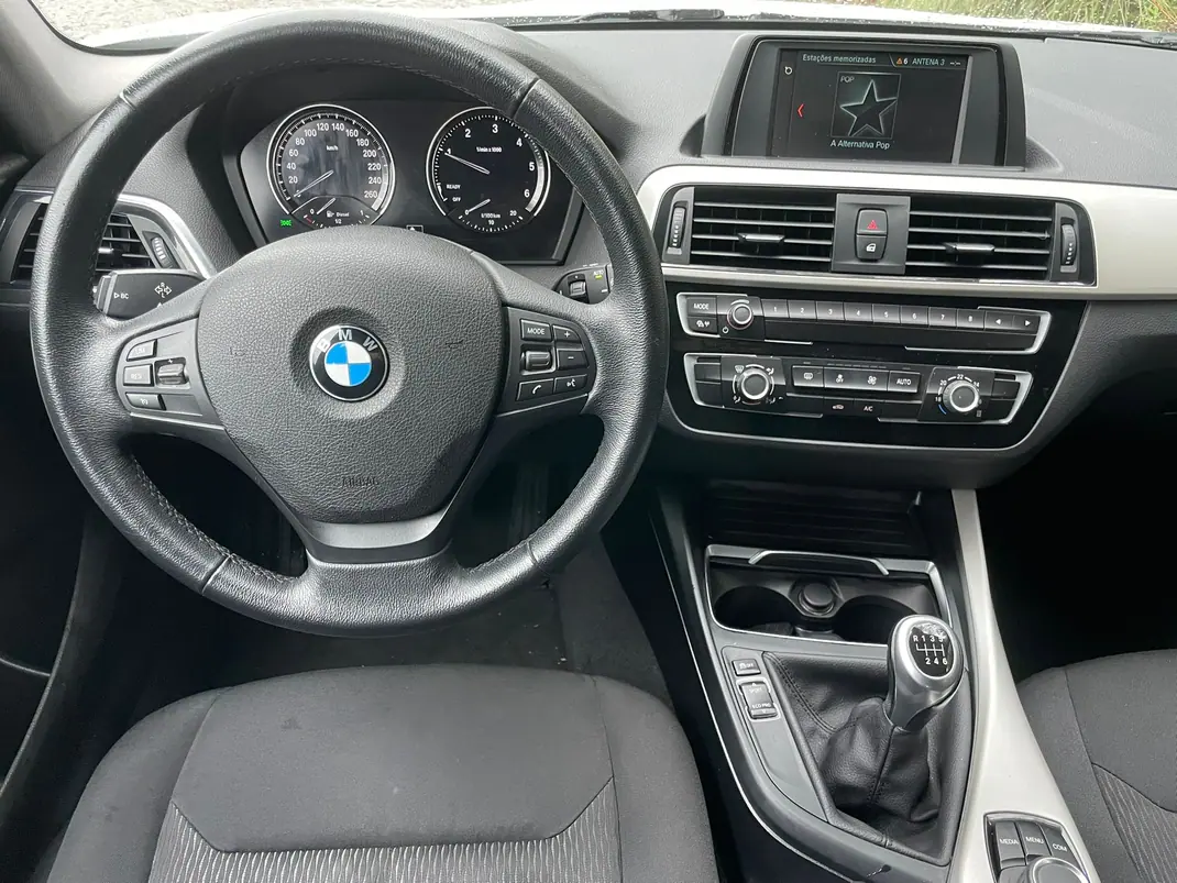 BMW 116 2018 - 16490 EUR, 81000 km - AUTO.MOTO.pt - 81000km - foto 4 de 8