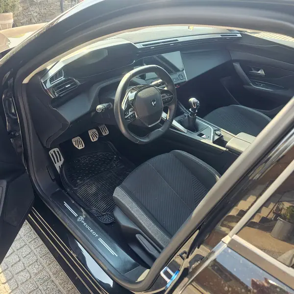 Peugeot 308 SW 2024 - 20000 EUR, 18000 km - AUTO.MOTO.pt - 18000km - foto 2 de 7