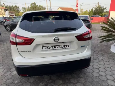 Nissan Qashqai 2015 - 11500 EUR, 258000 km - AUTO.MOTO.pt - 258000km - foto 8 de 36