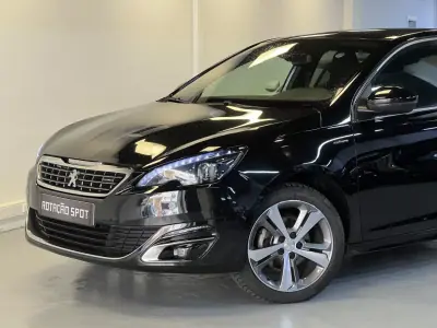 Peugeot 308 2017 - 10990 EUR, 120000 km - AUTO.MOTO.pt - 120000km - foto 27 de 35