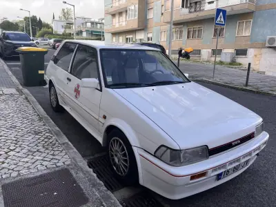 Toyota Corolla 1985 - 33000 EUR, 79000 km - 79000km - foto 4 de 10