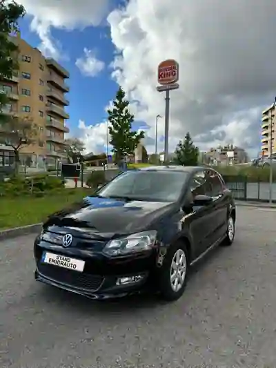 Volkswagen Polo 2011 - 6000 EUR, 83300 km - AUTO.MOTO.pt - 83300km - foto 3 de 7