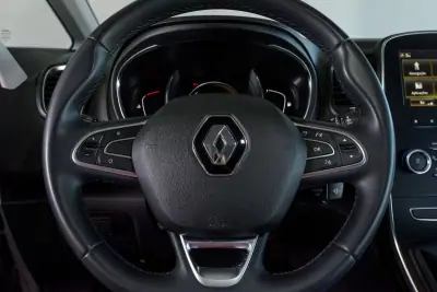Renault Grand Scénic 2020 - 23900 EUR, 57641 km - AUTO.MOTO.pt - 57641km - foto 7 de 22
