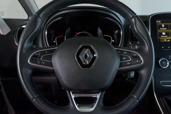 Renault Grand Scénic 2020 - 23900 EUR, 57641 km - AUTO.MOTO.pt - 57641km - foto 7 de 22