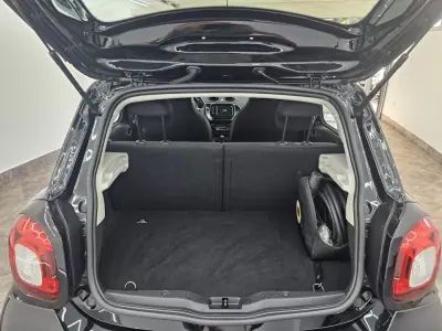 Smart ForFour 2019 - 11000 EUR, 70757 km - 70757km - foto 13 de 29