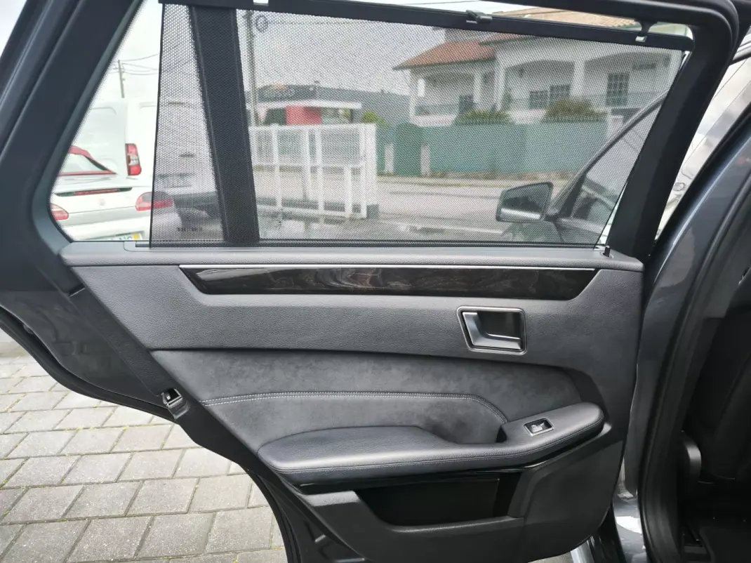 Mercedes-Benz E 250 2013 - 12950 EUR, 369000 km - AUTO.MOTO.pt - 369000km - foto 35 de 41