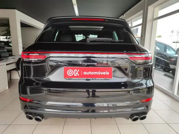 Porsche Cayenne 2020 - 74500 EUR, 67300 km - AUTO.MOTO.pt - 67300km - foto 9 de 40