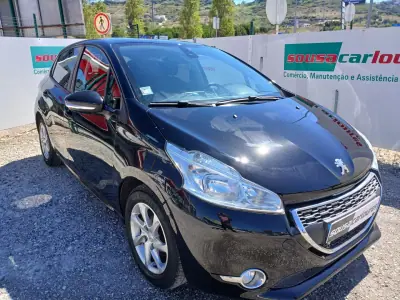 Peugeot 208 2014 - 7750 EUR, 84840 km - 84840km - foto 5 de 25