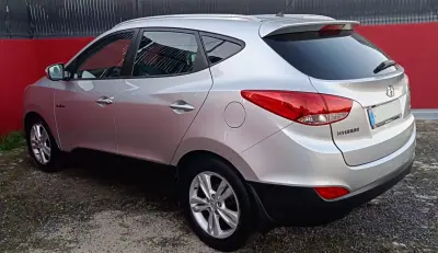 Hyundai ix35 2011 - 10950 EUR, 149000 km - AUTO.MOTO.pt - 149000km - foto 5 de 21