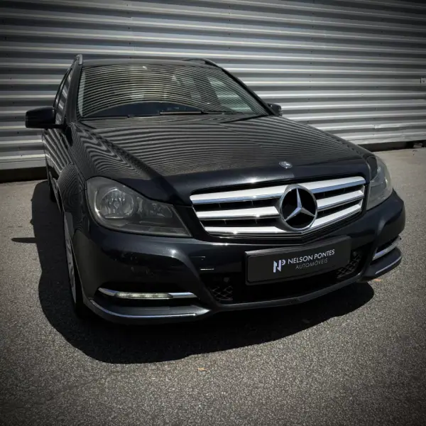 Mercedes-Benz C 180 2011 - 8900 EUR, 350000 km - AUTO.MOTO.pt - 350000km - foto 16 de 28