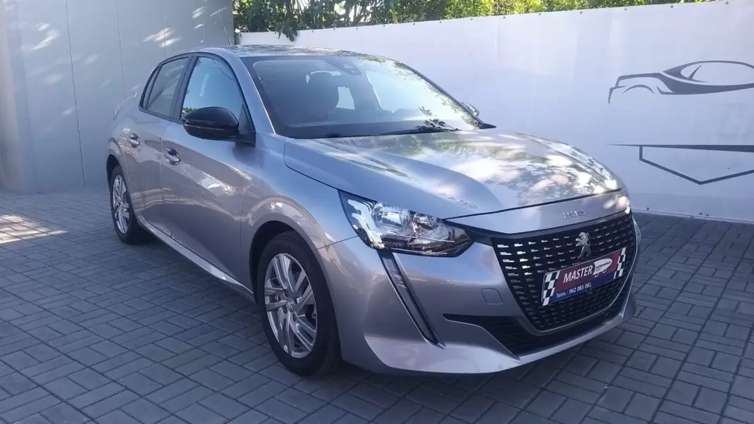 Peugeot 208 2022 - 13565 EUR, 63583 km - AUTO.MOTO.pt - 63583km - foto 1 de 37