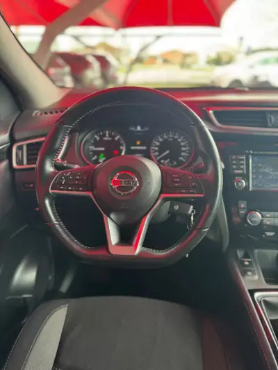 Nissan Qashqai 2018 - 18500 EUR, 118088 km - AUTO.MOTO.pt - 118088km - foto 6 de 16