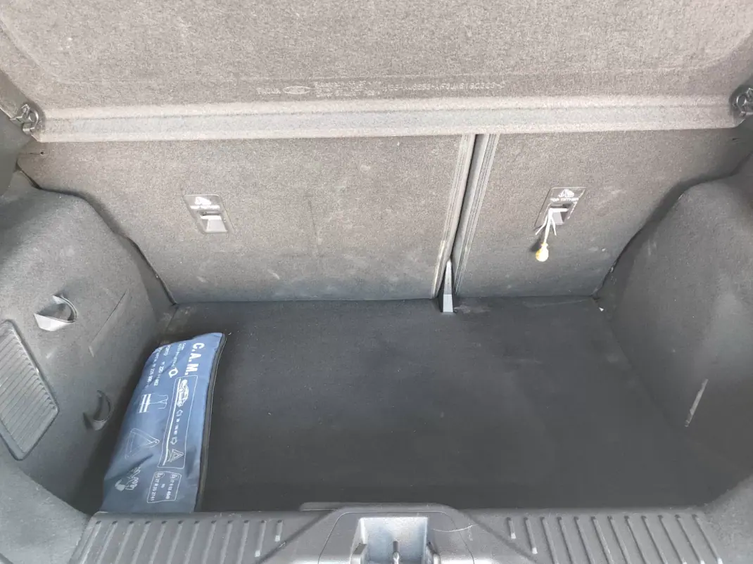 Ford Fiesta 2019 - 12950 EUR, 95000 km - 95000km - foto 17 de 41