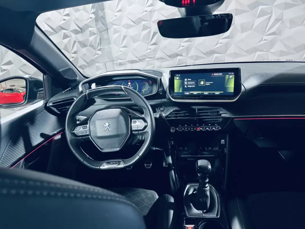 Peugeot 208 2022 - 15990 EUR, 75129 km - AUTO.MOTO.pt - 75129km - foto 17 de 35