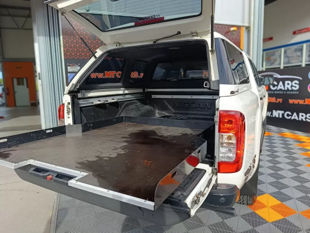 Nissan Navara 2021 - 33900 EUR, 151424 km - 151424km - foto 26 de 27