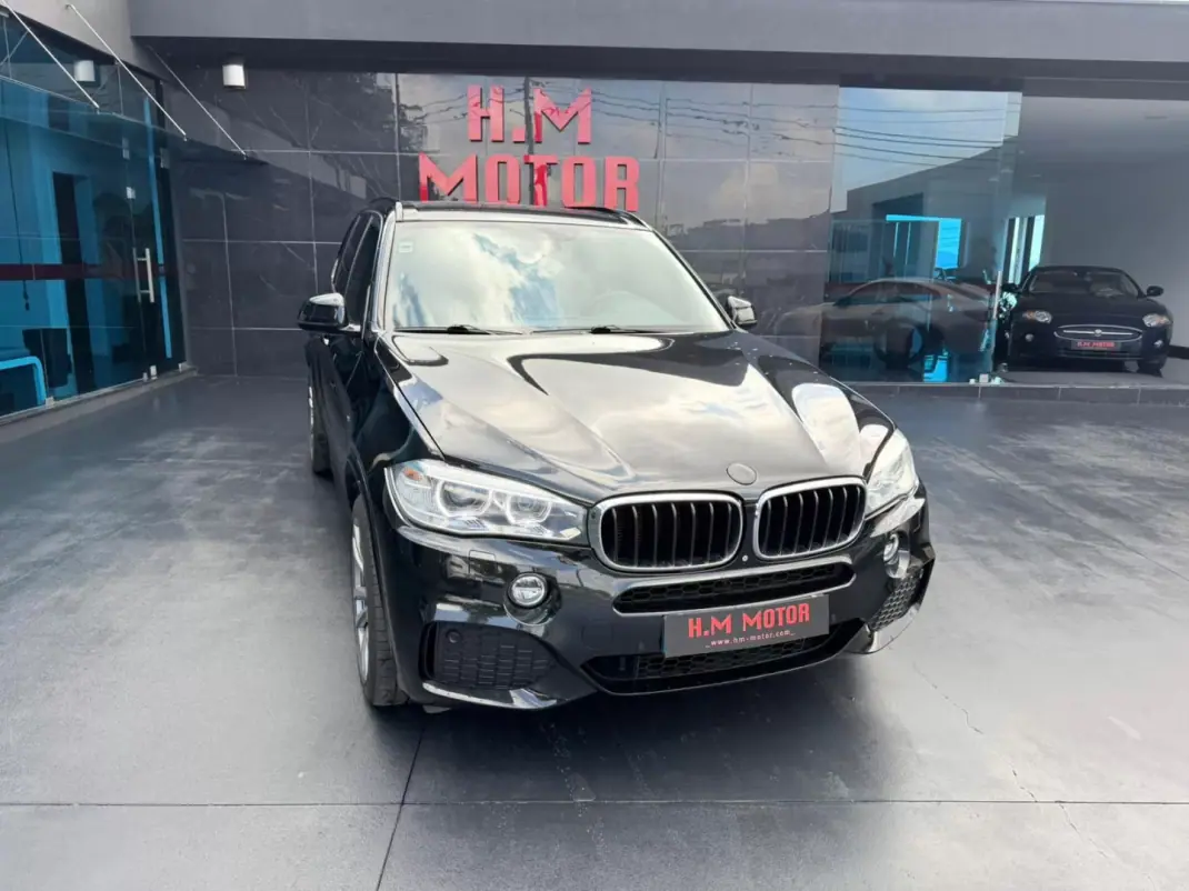 BMW X5 2016 - 29900 EUR, 118000 km - AUTO.MOTO.pt - 118000km - foto 1 de 12