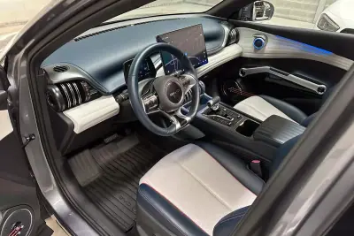 BYD Atto 3 2023 - 27950 EUR, 7718 km - AUTO.MOTO.pt - 7718km - foto 9 de 60