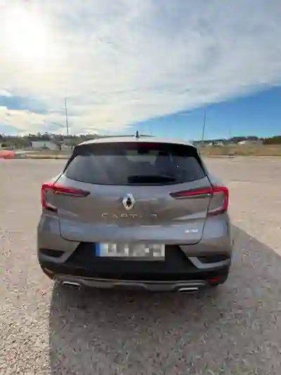 Renault Captur 2022 — foto 4 de 14
