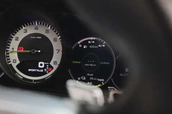 Porsche Panamera Sport Turismo 2019 - 67480 EUR, 97640 km - AUTO.MOTO.pt - 97640km - foto 51 de 71