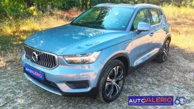 Volvo XC 40 2022 - 31950 EUR, 52139 km - AUTO.MOTO.pt - 52139km - foto 1 de 47