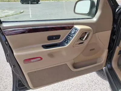 Jeep Grand Cherokee 2000 - 6490 EUR, 221450 km - AUTO.MOTO.pt - 221450km - foto 21 de 39