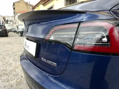 Tesla Model 3 2021 - 35990 EUR, 43640 km - AUTO.MOTO.pt - 43640km - foto 7 de 17