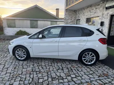 BMW 225xe Active Tourer 2018 - 18900 EUR, 68000 km - AUTO.MOTO.pt - 68000km - foto 4 de 52