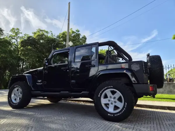 Jeep Wrangler Unlimited 2010 - 39000 EUR, 169000 km - AUTO.MOTO.pt - 169000km - foto 9 de 26