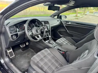 Volkswagen Golf 2015 - 17980 EUR, 168500 km - AUTO.MOTO.pt - 168500km - foto 14 de 21