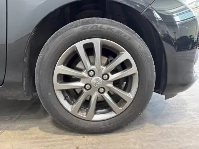 Toyota Yaris 2014 - 11990 EUR, 107000 km - AUTO.MOTO.pt - 107000km - foto 11 de 12