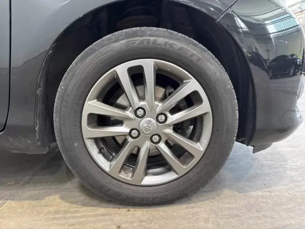 Toyota Yaris 2014 - 11990 EUR, 107000 km - AUTO.MOTO.pt - 107000km - foto 11 de 12