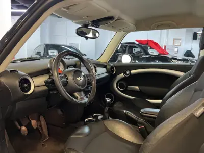 MINI 3 Portas 2012 - 6990 EUR, 185000 km - AUTO.MOTO.pt - 185000km - foto 7 de 41