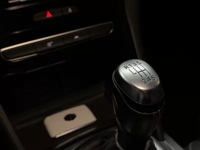 Renault Mégane Sport Tourer 2021 - 14990 EUR, 171050 km - AUTO.MOTO.pt - 171050km - foto 25 de 32