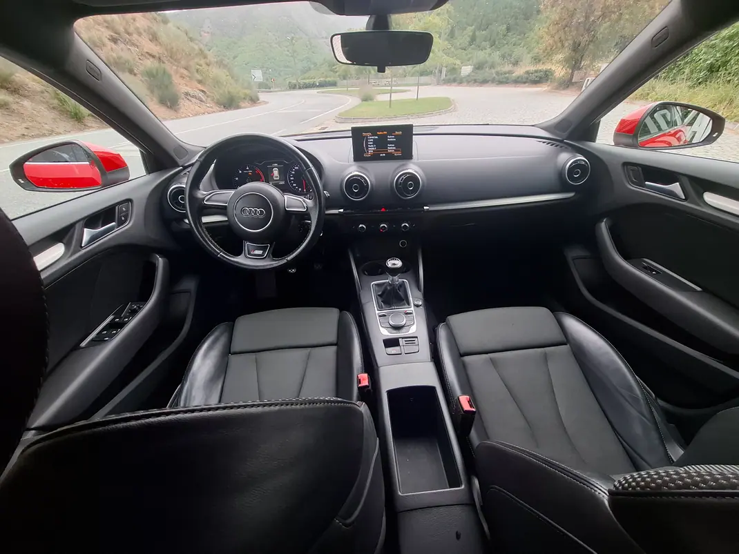 Audi A3 Sportback 2016 - 16500 EUR, 210000 km - AUTO.MOTO.pt - 210000km - foto 13 de 15