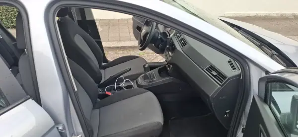 SEAT Ibiza 2018 - 10900 EUR, 184500 km - AUTO.MOTO.pt - 184500km - foto 10 de 17