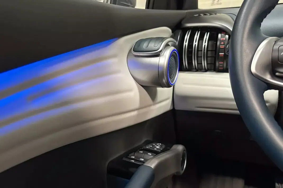 BYD Atto 3 2023 - 27950 EUR, 7718 km - AUTO.MOTO.pt - 7718km - foto 52 de 60